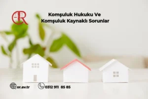 Komşuluk hukuku başlığı altında yan yana duran üç ev maketi ve arka planda yeşil bitki.